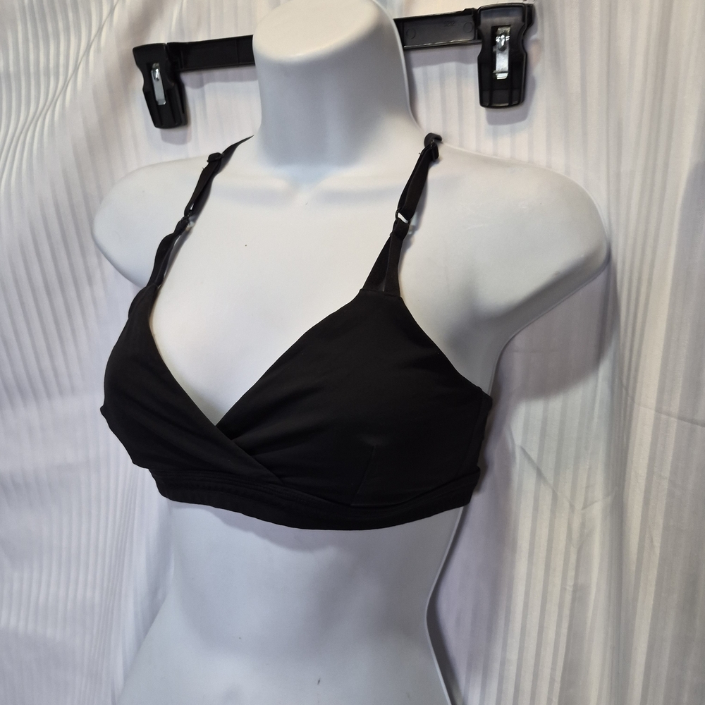 Lululemon Size Sm Stretch Wireless Black Bralette with Adjustable Straps - Picture 3 of 6